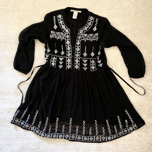 American Rag Cie Womens Dress with Embroidery Details on Bodice and Hemline Sz M - Picture 14 of 17